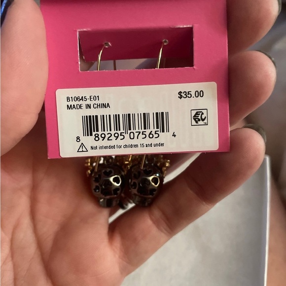 NEW Betsey Johnson Gold-tone skull crown drop earrings - Picture 5 of 5